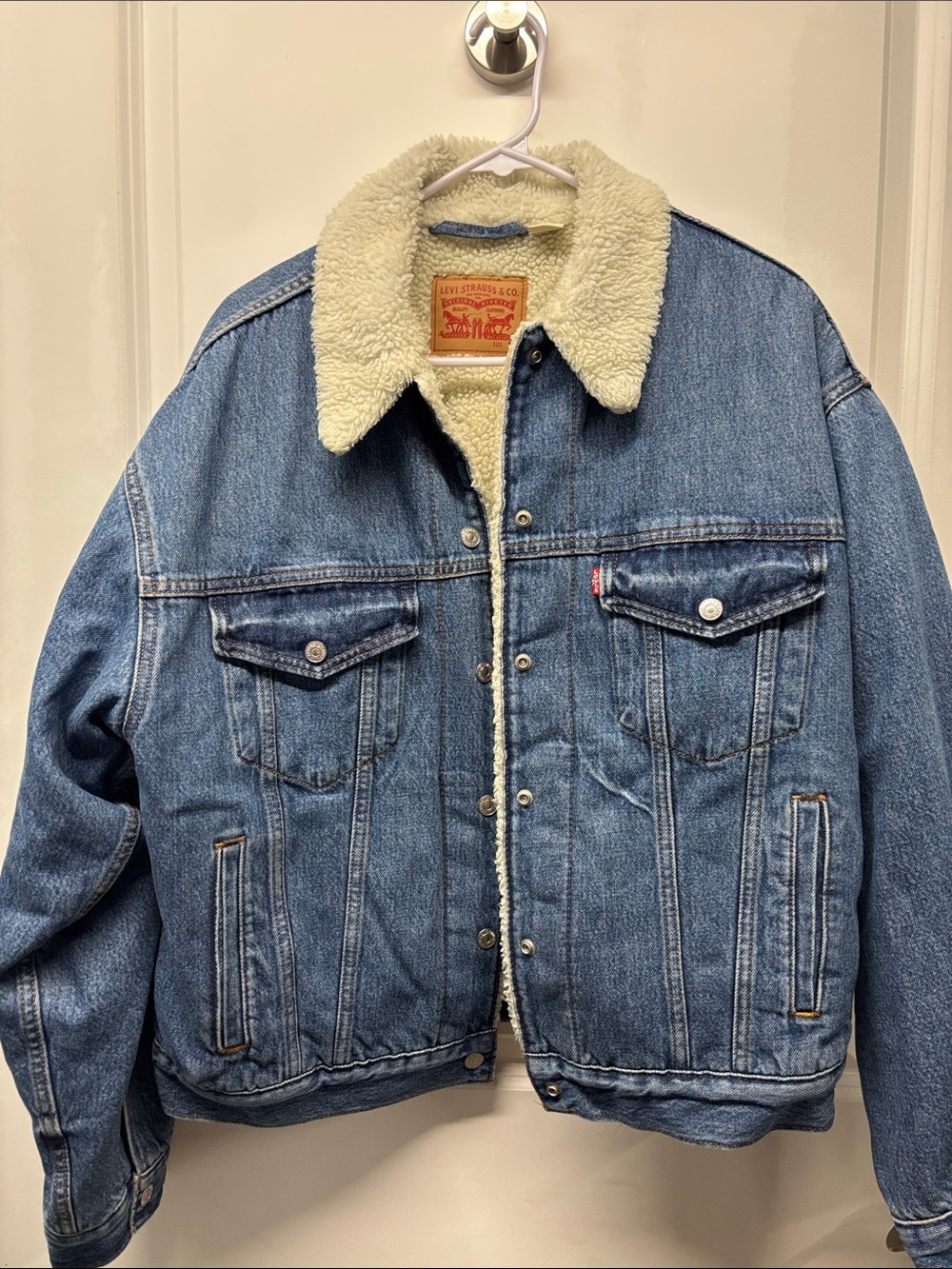 Levi's unisex Blue Denim Sherpa-Lined Trucker Jacket